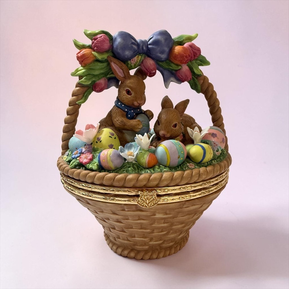 Rare Spring Hand Crafted Easter Bunny Rabbits Eggs Hand Painted Basket